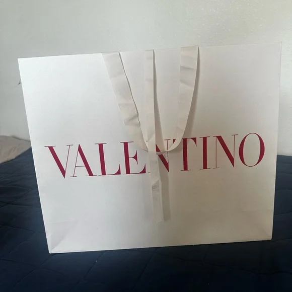 Valentino paper bag - Picture 1 of 3